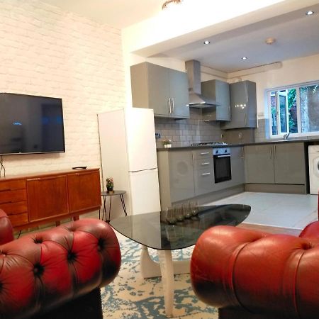 4 Bed Entire House - Heart Of The City - Near Sufc Sheffield Exterior photo
