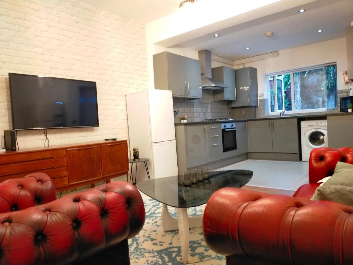 4 Bed Entire House - Heart Of The City - Near Sufc Sheffield Exterior photo